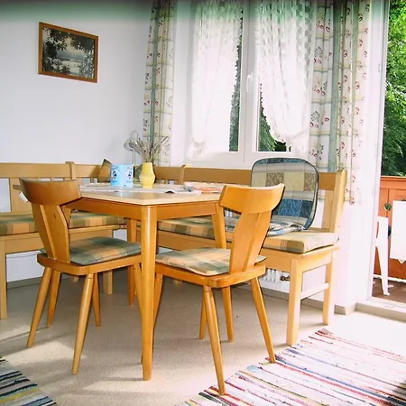 Gastehaus Sonnenwinkel - Rosler 3*