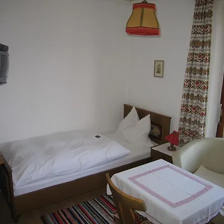Gastehaus Sonnenwinkel - Rosler Guest house *